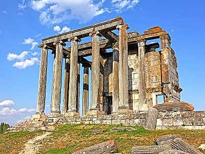 Ege'de Keşfetmenizi Bekleyen 6 Antik Kent